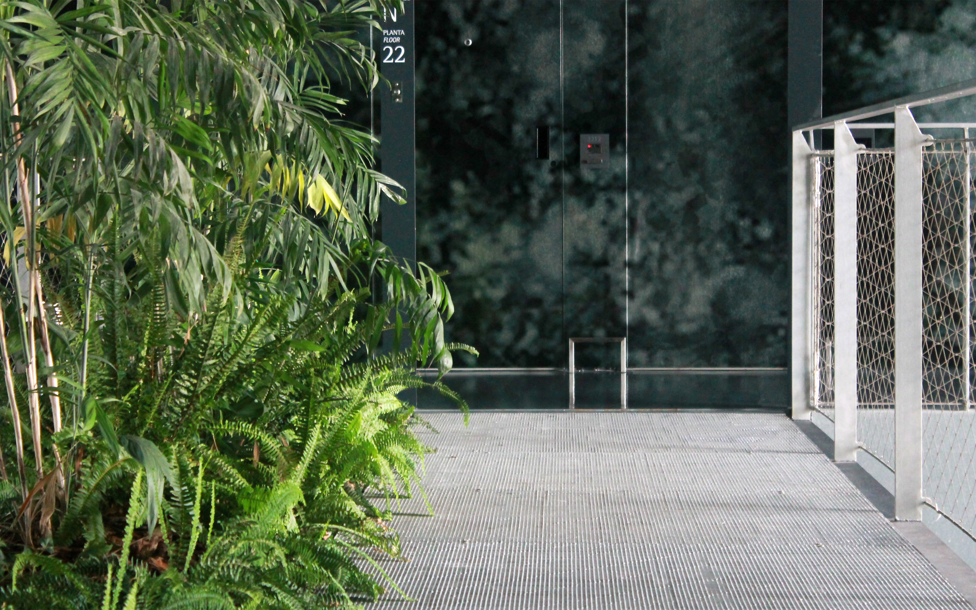 Lush greenery on each floor gives the impression of being in a jungle and not in the very centre of Barcelona. Lush indoor greenery